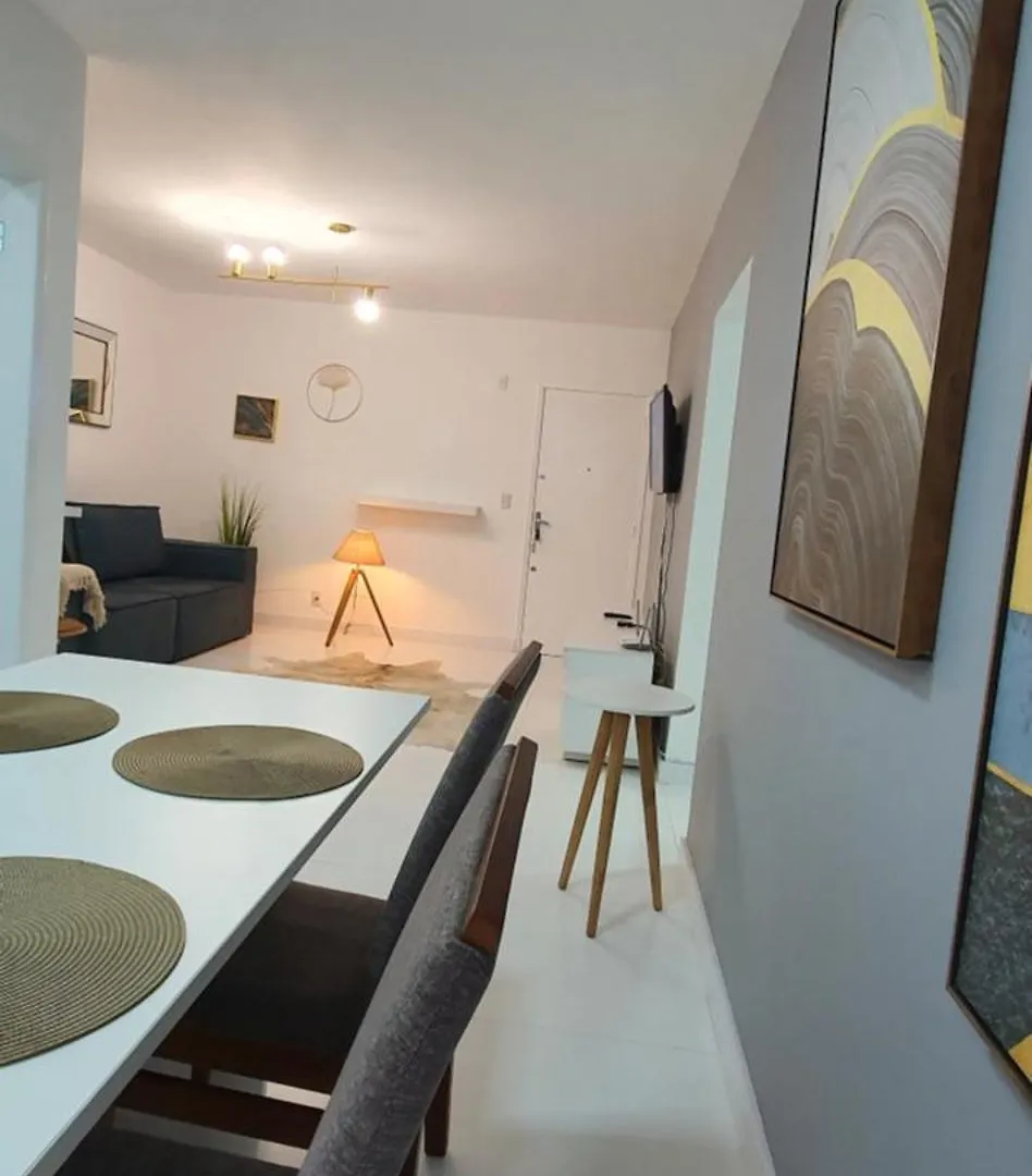 Apartamento Remodelado Novo A Cuadra Del Mar,Patio Privado Parking Para Auto Pequeno-Medio Balneário Camboriú Apartman